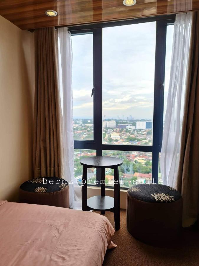 Congressional Town Center Aparthotel Manila Exterior photo
